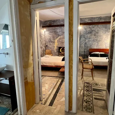Platinum Apartment *