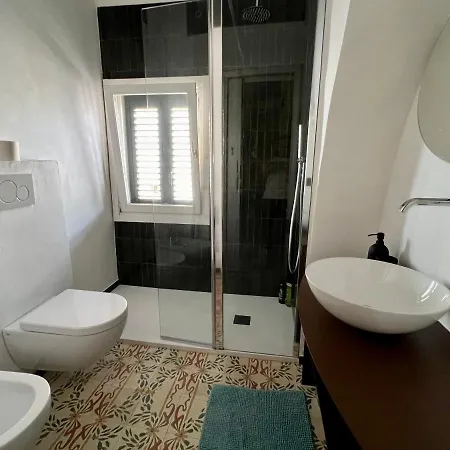 Platinum Apartment *